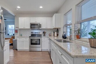 1304 Poplar St in Charlottesville, VA - Foto de edificio - Building Photo