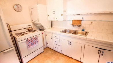 3682 Edenhurst Ave, Unit 3682 in Los Angeles, CA - Building Photo - Building Photo