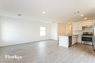 8323 Piedra Medina in San Antonio, TX - Foto de edificio - Building Photo