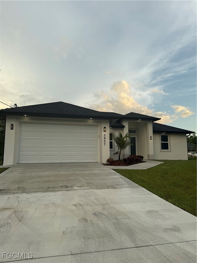 2807 40th St W in Lehigh Acres, FL - Building Photo - Building Photo