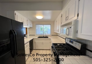 301 W Tycksen Dr in Farmington, NM - Building Photo - Building Photo