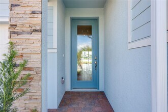 502 Kamari Cv in Naples, FL - Foto de edificio - Building Photo