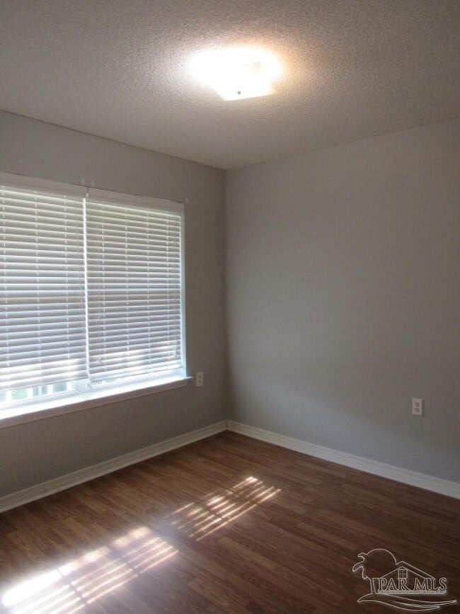 3024 Flintlock Dr in Pensacola, FL - Building Photo - Building Photo