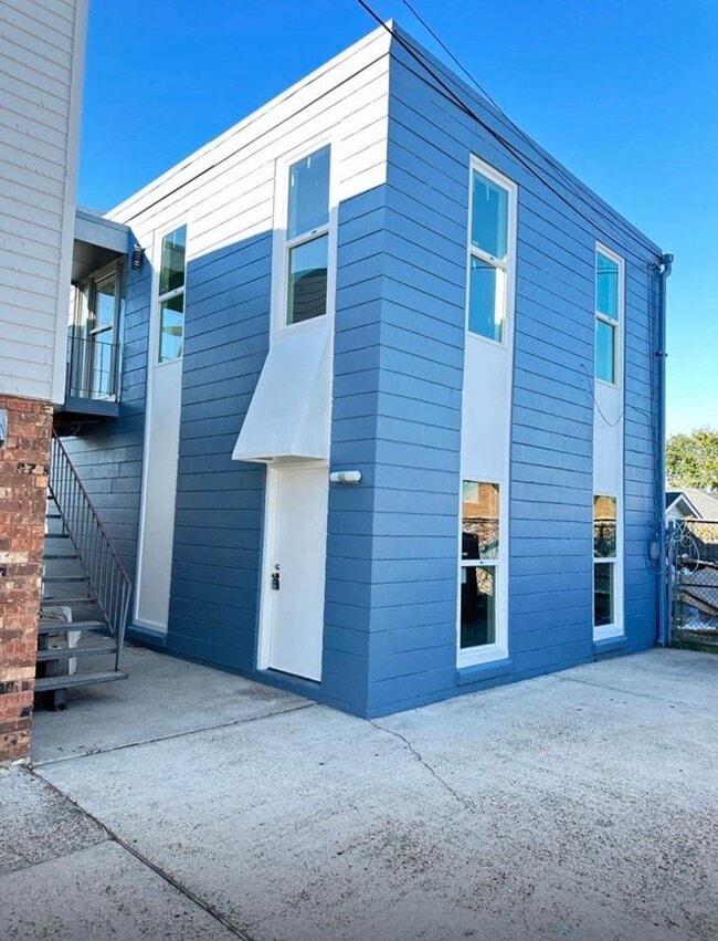 property at 628 Papworth Ave