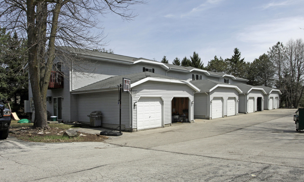 Eagle Woods in Jackson, WI - Building Photo