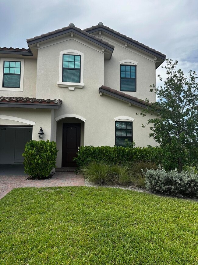 property at 1307 Whitcombe Dr