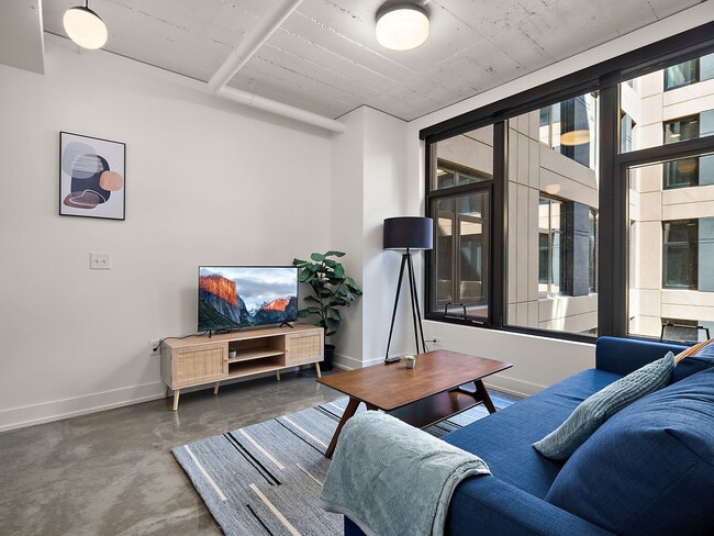 property at 608 N 3rd St