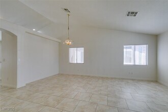 2510 Roaring Lion Ave, Unit 242 in North Las Vegas, NV - Building Photo - Building Photo