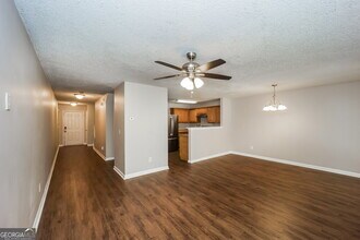 1315 Maple Valley Ct in Union City, GA - Building Photo - Building Photo