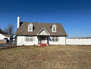 6007 NW 32nd St in Bethany, OK - Building Photo - Building Photo