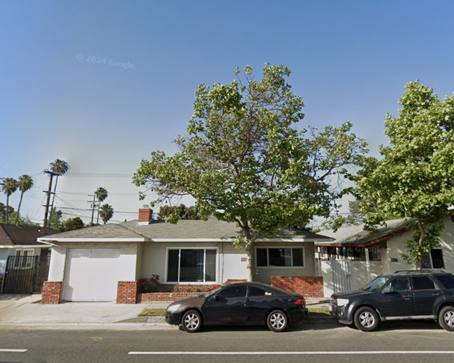 8025 Gardendale St in Downey, CA - Building Photo - Building Photo