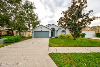 1085 Sedgewood Cir in Melbourne, FL - Building Photo - Building Photo