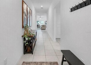 13256 Great Plns Dr in Riverview, FL - Building Photo - Building Photo