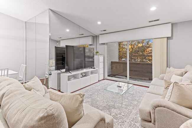 6560 Ridgefield Cir in West Bloomfield Township, MI - Building Photo - Building Photo