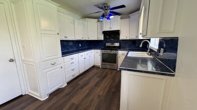 513 SW 56th St in Oklahoma City, OK - Building Photo - Building Photo