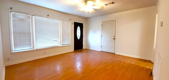 2216 Gish Ln in Tyler, TX - Building Photo - Building Photo