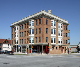 Ernst Place Apartments in Milwaukee, WI - Building Photo - Building Photo