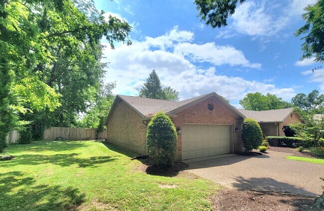 406 Country Club Ln in Hopkinsville, KY - Building Photo - Building Photo