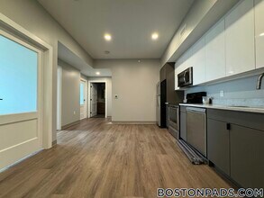 100 Hemenway St in Boston, MA - Building Photo - Building Photo