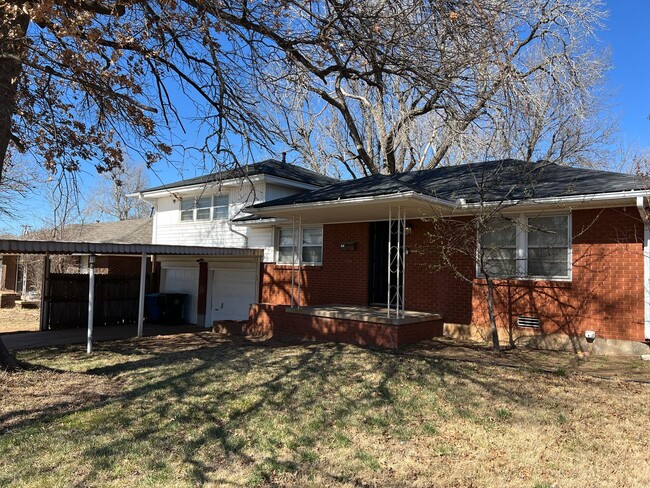 property at 205 W Coe Dr