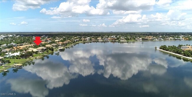 5460 Harborage Dr in Ft. Myers, FL - Foto de edificio - Building Photo