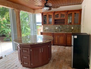 3521 SW 23rd St in Miami, FL - Building Photo - Building Photo