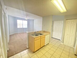 10831 Windsor Walk Dr, Unit 1103 in Orlando, FL - Building Photo - Building Photo