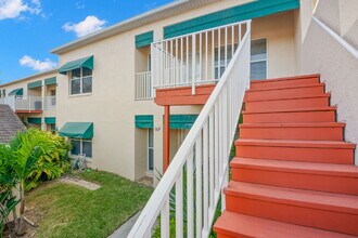 6368 99th Way N-Unit -16E in St. Petersburg, FL - Building Photo - Building Photo