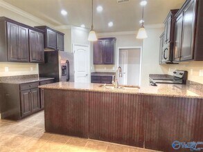 7926 Gabriela Dr NW in Huntsville, AL - Building Photo - Building Photo