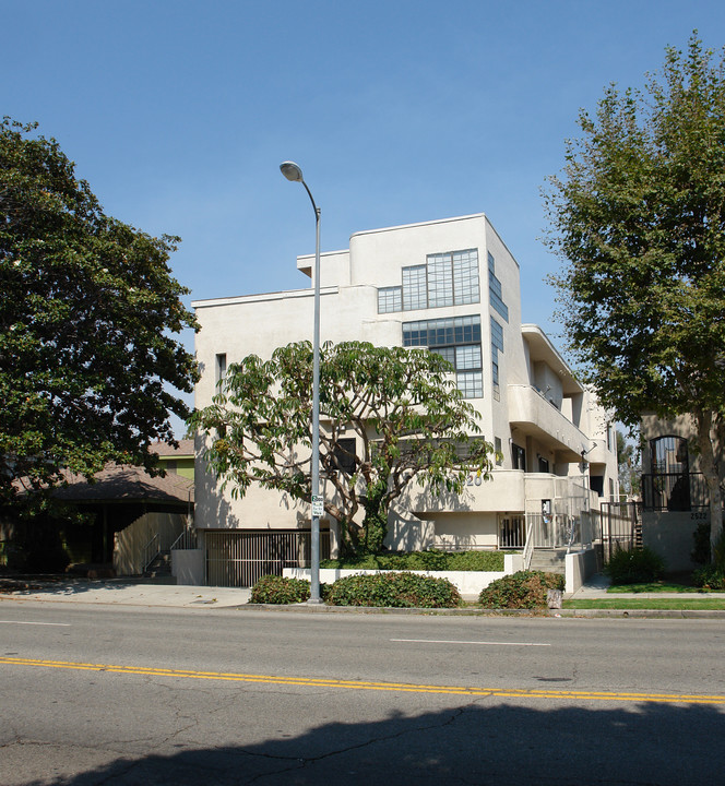 2520 S Centinela Ave in Los Angeles, CA - Building Photo