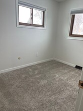 843 Dell Ave in Dickinson, ND - Building Photo - Building Photo