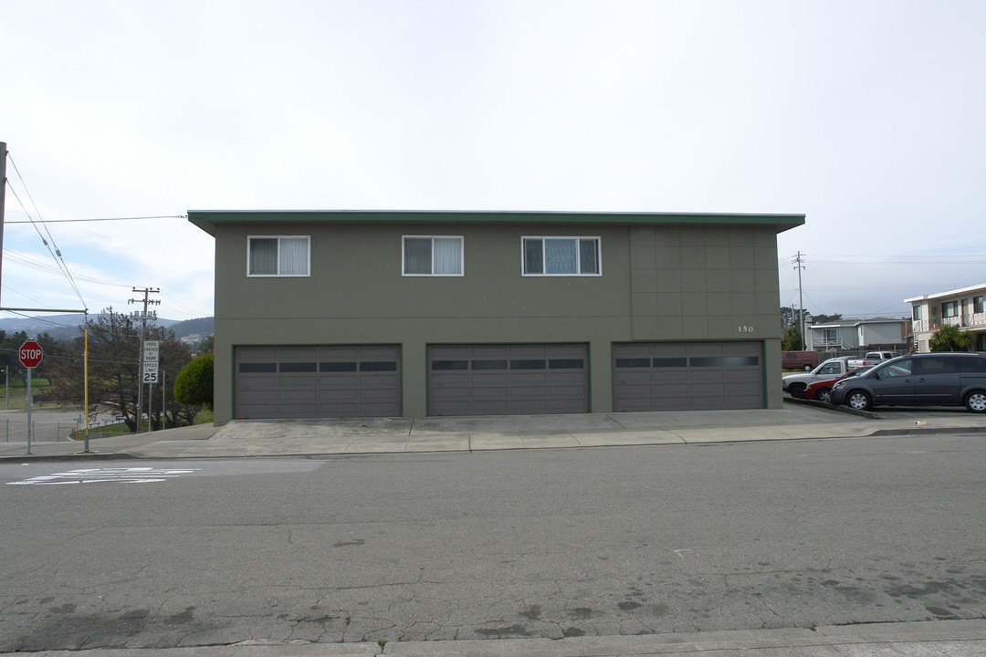 150 Ponderosa Rd in South San Francisco, CA - Building Photo