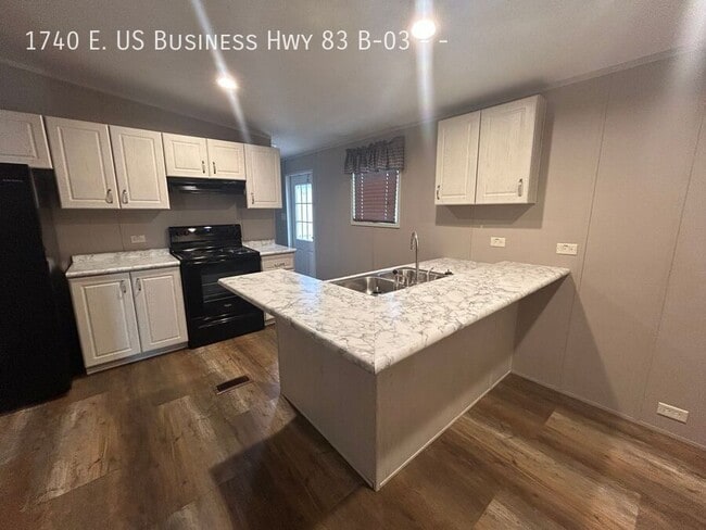 property at 3 B St