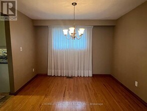 12 Pratt Cir in Markham, ON - Building Photo - Building Photo