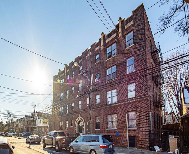 99 Rutgers Ave in Jersey City, NJ - Building Photo - Building Photo