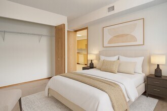 Villagio in Winnipeg, MB - Building Photo - Building Photo