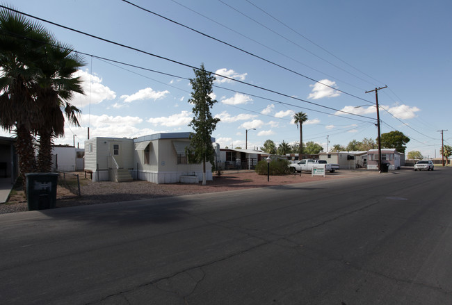 Adobe Palms Mobile Home Park in Casa Grande, AZ - Building Photo - Building Photo