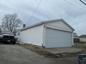 2730 S Smithville Rd in Dayton, OH - Building Photo - Building Photo