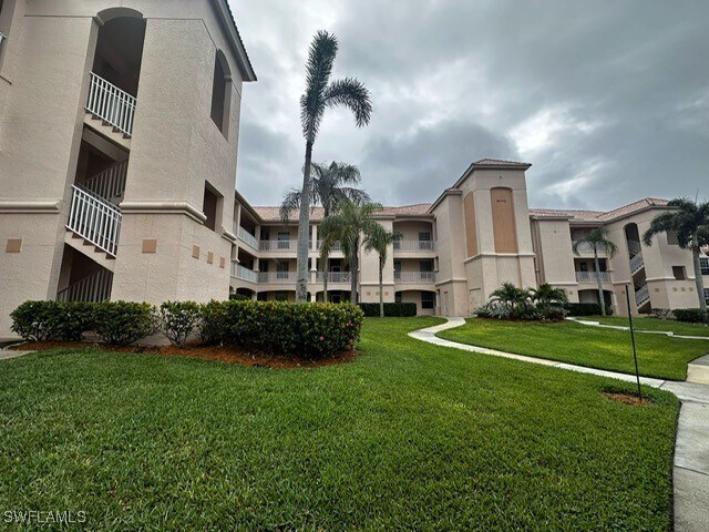 9170 Southmont Cove in Ft. Myers, FL - Building Photo