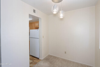 12123 Bell Rd-Unit -206 in Surprise, AZ - Building Photo - Building Photo