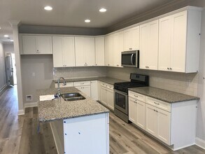 Rosemary Gate Townhome in Auburn, AL - Building Photo - Building Photo