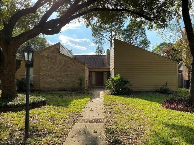 7411 Betanna Dr