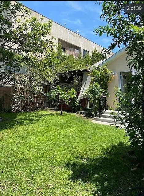 930 N Genesee Ave in West Hollywood, CA - Building Photo - Building Photo