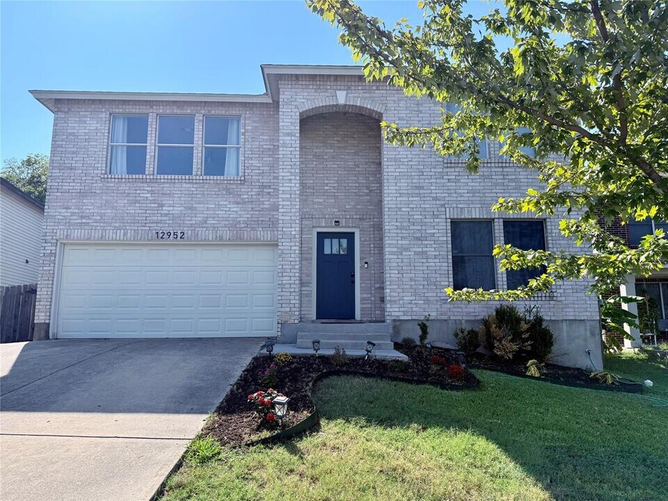 12952 Dionysus Dr in Austin, TX - Building Photo