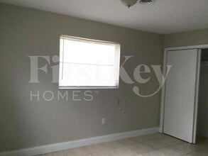 5971 NW 15th St in Sunrise, FL - Building Photo - Building Photo