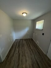 5558 Queen Mary Ln in Jackson, MS - Building Photo - Building Photo