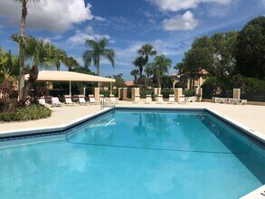 356 Prestwick Cir in Palm Beach Gardens, FL - Building Photo - Building Photo