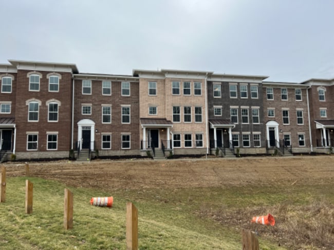 13815 Tender Dr in Carmel, IN - Foto de edificio - Building Photo