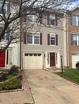 46678 Cavendish Sq in Sterling, VA - Building Photo