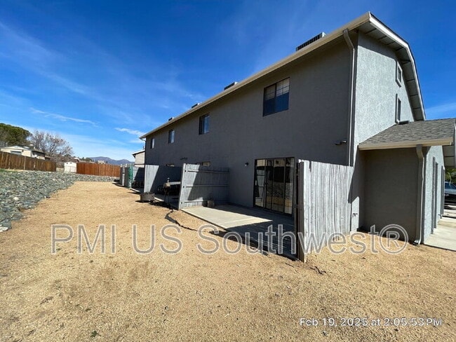 9560 E Lakeshore Dr in Prescott Valley, AZ - Building Photo - Building Photo